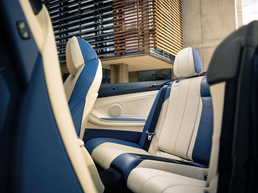 Интерьер Alpina B4 Bi-Turbo Cabrio (F33) 2014 года  (UK) (фото 23 из 24)